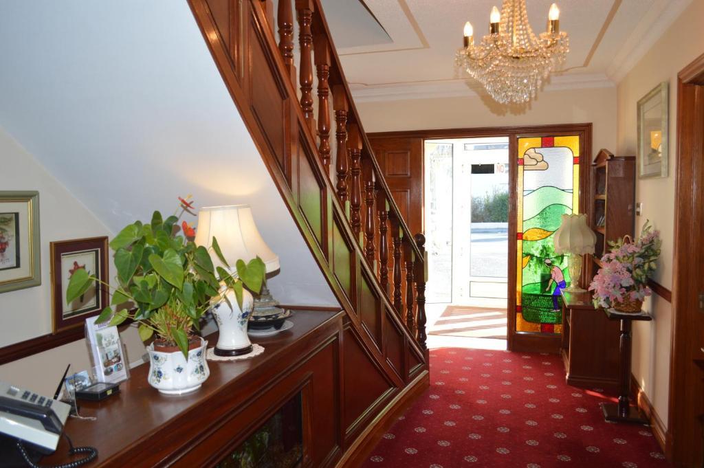Balcony House Hotel กัลเวย์ ภายนอก รูปภาพ